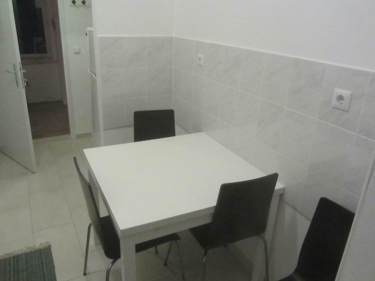 Fewo Pazmaniten Vienna Esterno foto